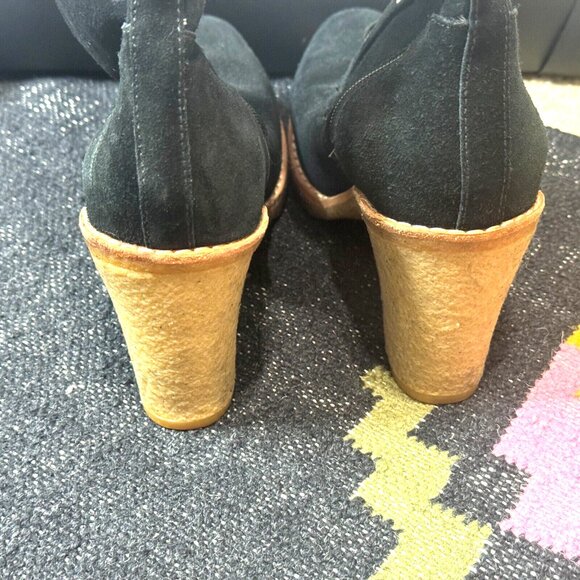 UGG Tall Suede Lace-Up Heeled Boot, Black US 9.5/EU 40.5/UK 8 - Picture 7 of 9